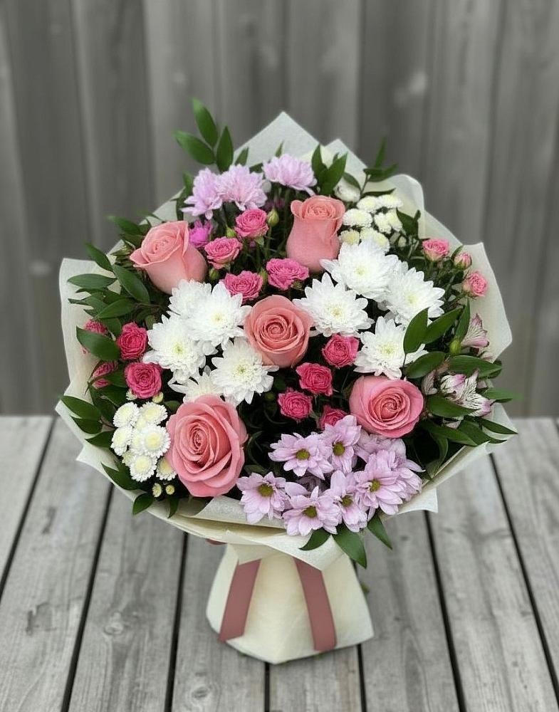 Букет цветов из: Альстромерии, Гвоздики, Розы и Хризантемы в Удобный