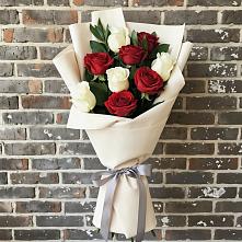 Букет цветов из:  Розы #REPLACE_PRED# Удобный