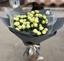Букет Белые кустовые розы Солинеро в Удобный