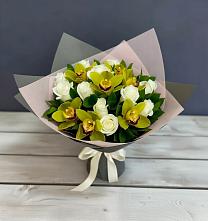 Букет цветов из:  Орхидеи и Розы в Удобный