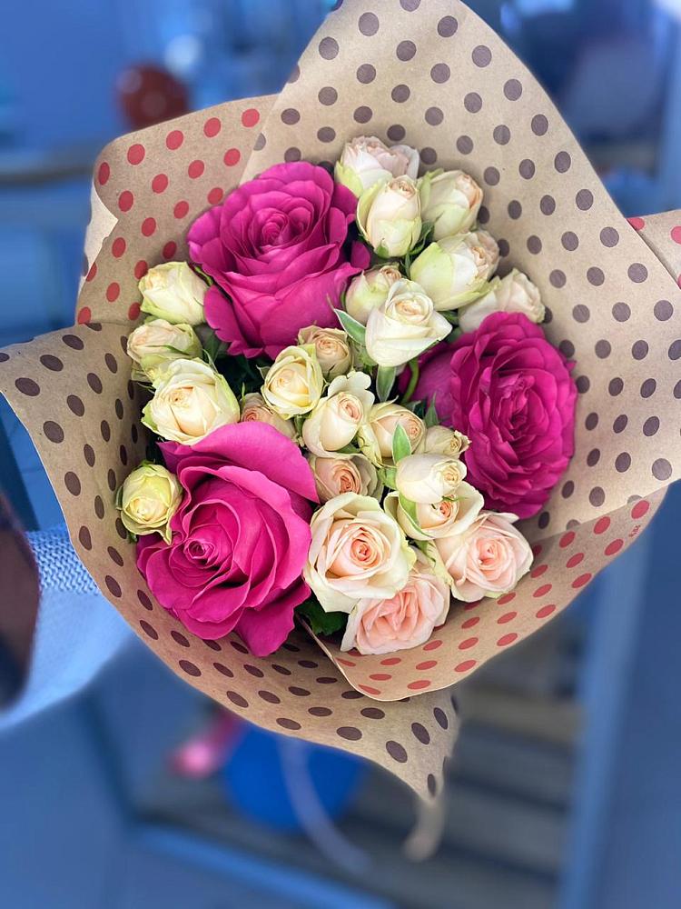 Букет цветов из: Розы в Удобный