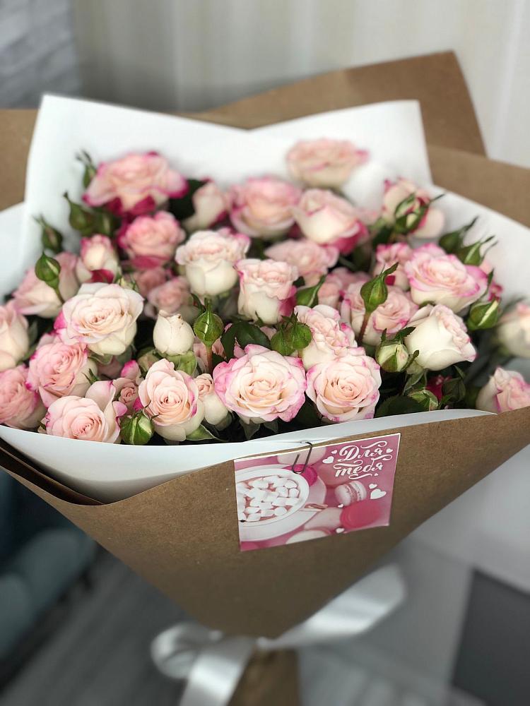 Букет цветов из: Розы в Удобный