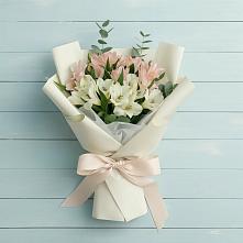 Букет цветов из:  Альстромерии #REPLACE_PRED# Удобный