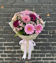 Букет цветов из:  Герберы и Хризантемы #REPLACE_PRED# Удобный